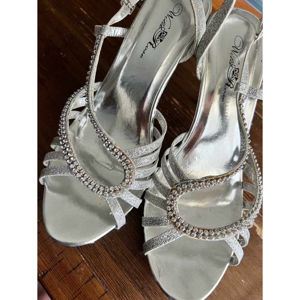 Size 10 Silver Prom Shoes in box